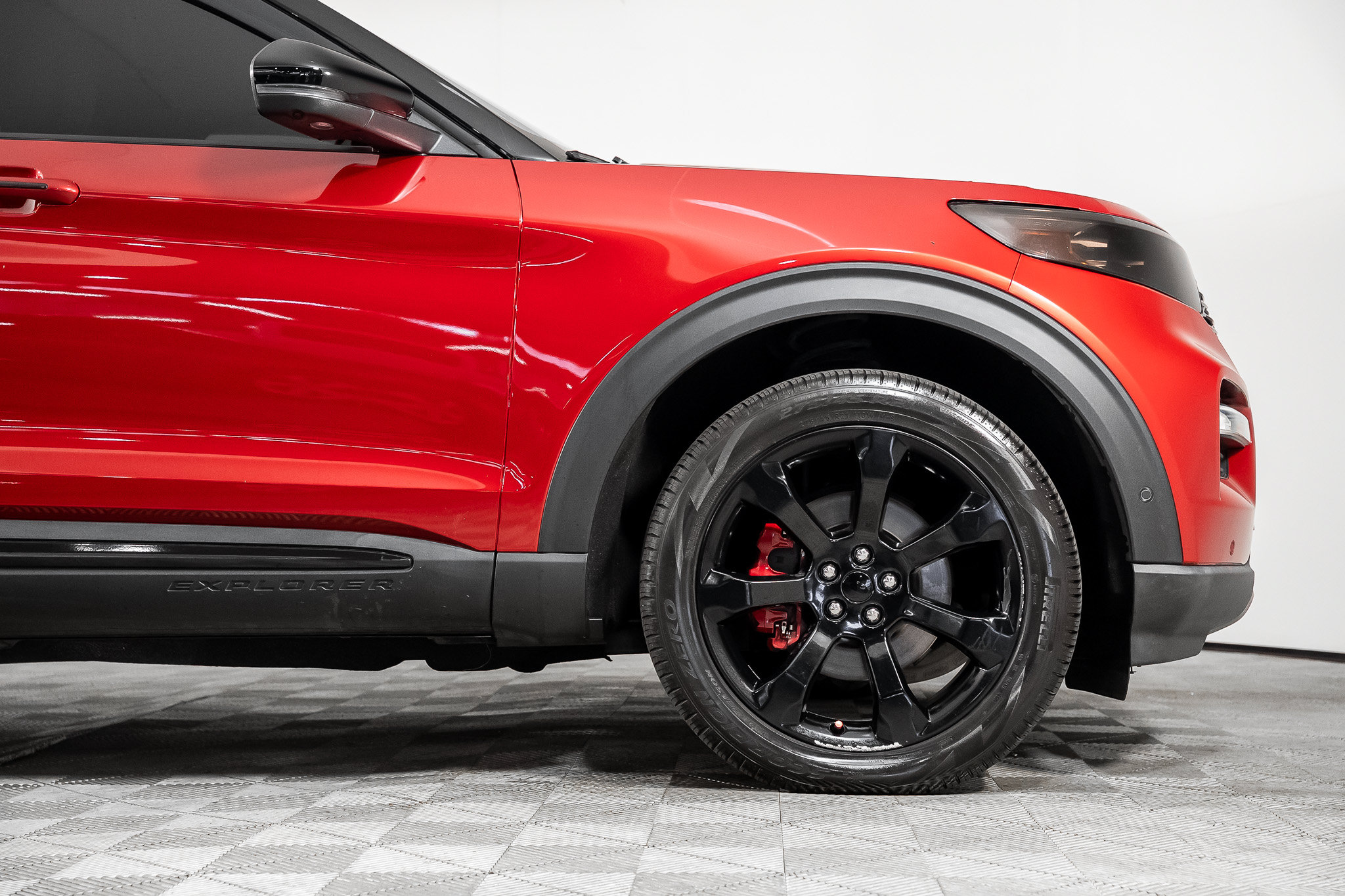 Used 2020 Ford Explorer Platinum w/ Premium Technology Package AWD/4WD image 35