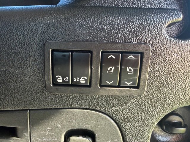 Used 2020 Cadillac Escalade ESV Premium Luxury image 8