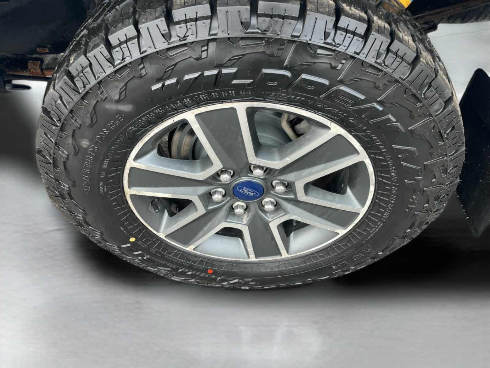 Used 2016 Ford F150 XLT w/ Equipment Group 302A Luxury image 11