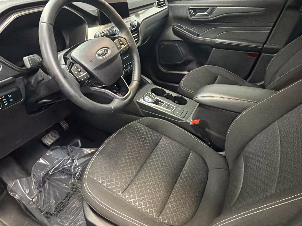 Certified 2024 Ford Escape Active AWD/4WD image 27