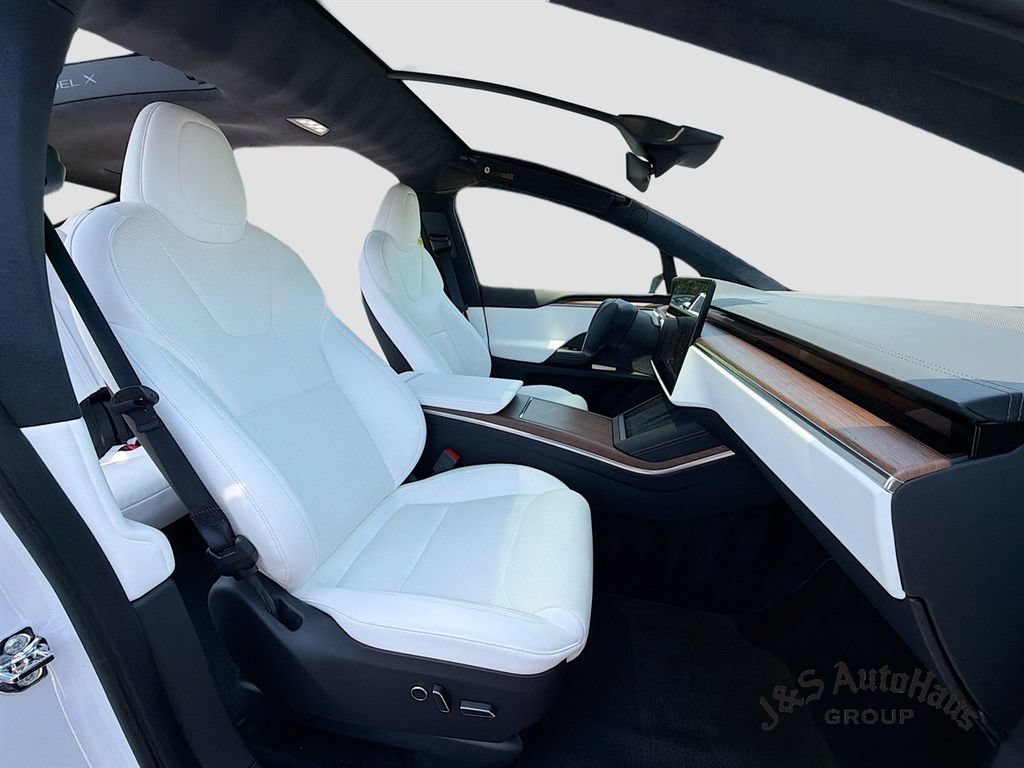 Used 2022 Tesla Model X AWD/4WD image 35