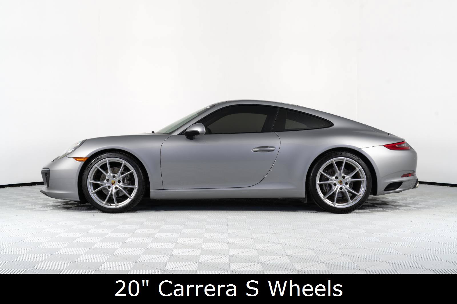 Used 2017 Porsche 911 Carrera RWD image 16