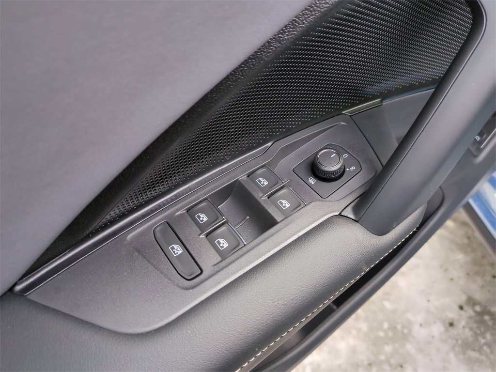 New 2026 Volkswagen Tiguan SE image 23