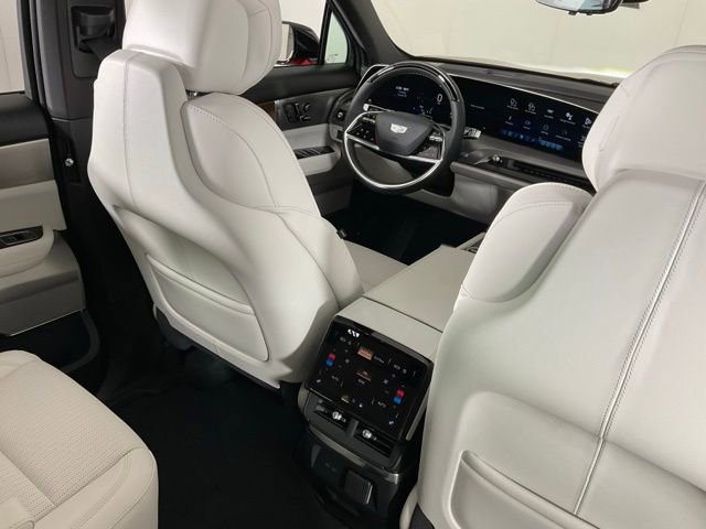 New 2026 Cadillac Vistiq Luxury w/ LPO, Floor Liner Package image 30