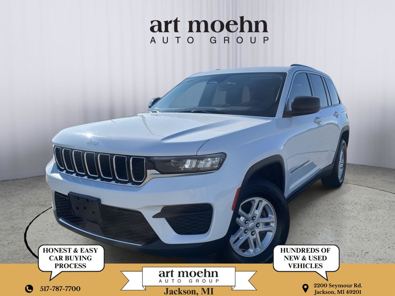 Used 2023 Jeep Grand Cherokee Laredo AWD/4WD image 1