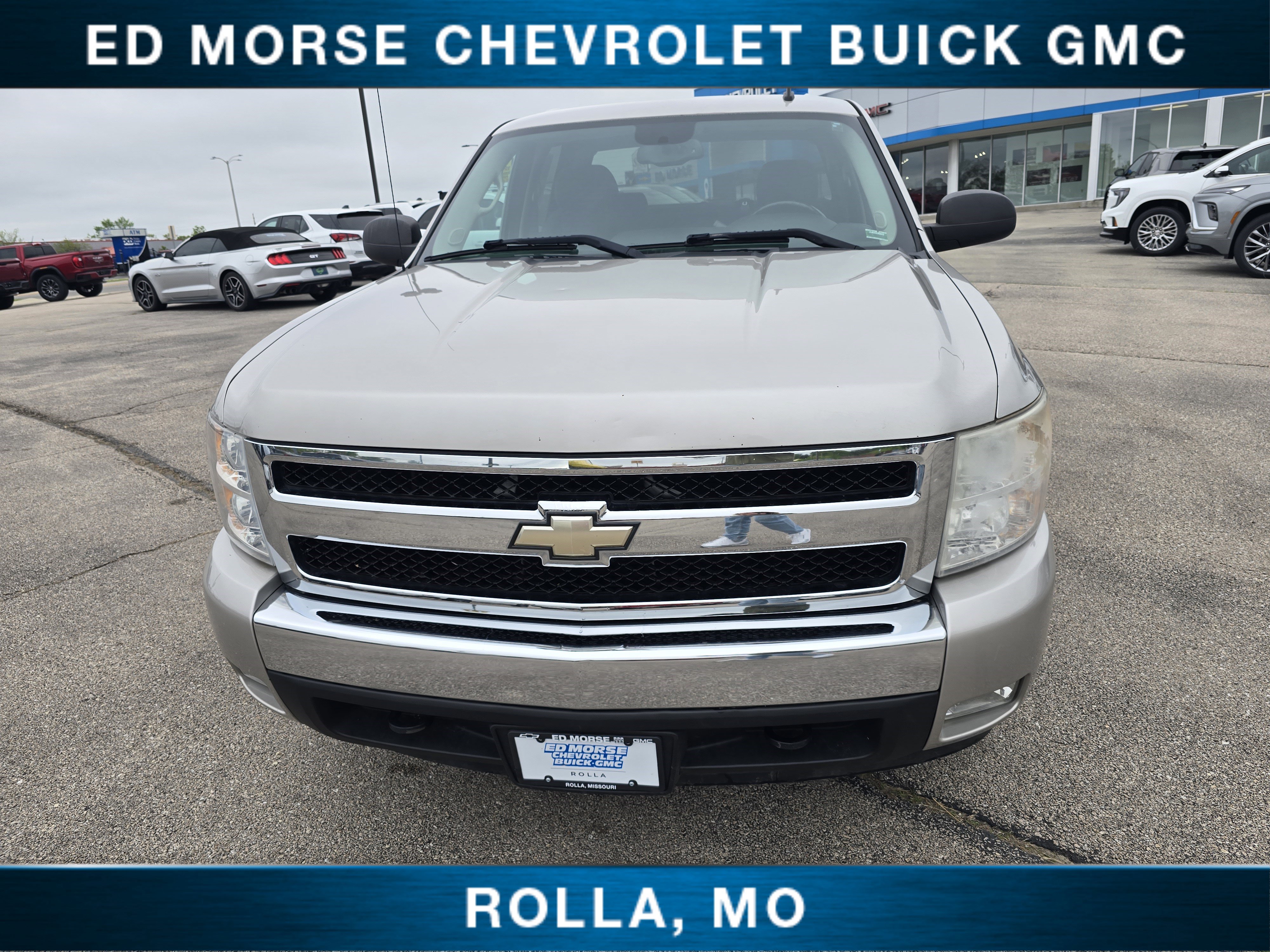 Used 2007 Chevrolet Silverado 1500 LT w/ 1LT Convenience Package AWD/4WD image 8