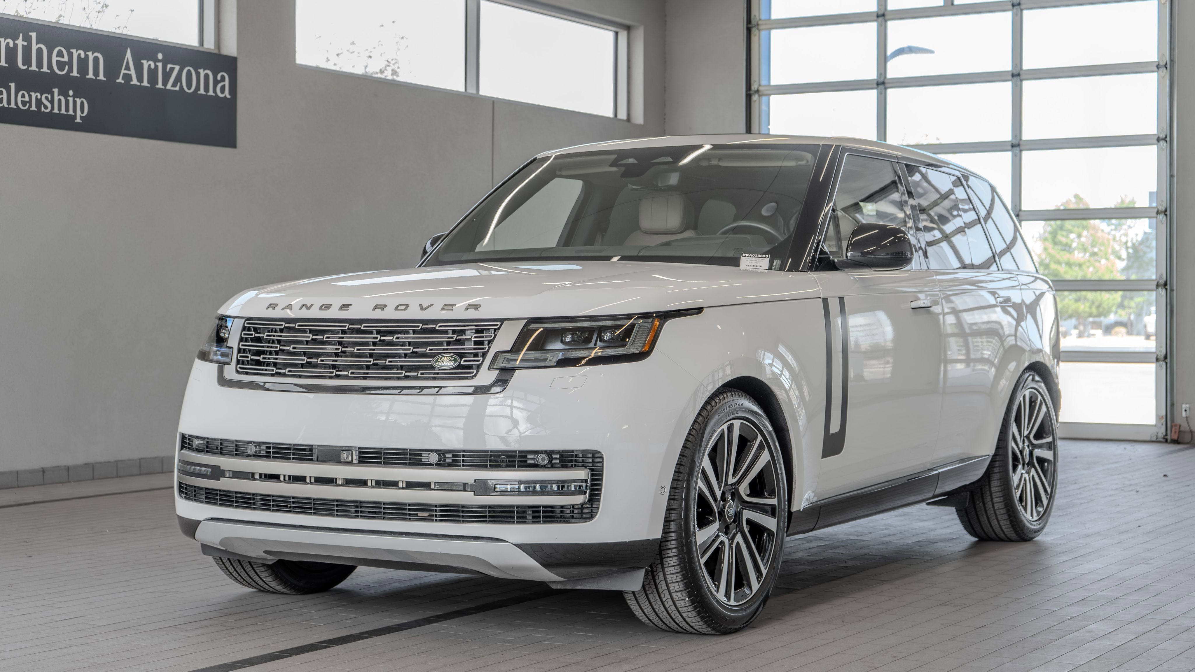 Used 2023 Land Rover Range Rover SE AWD/4WD image 24