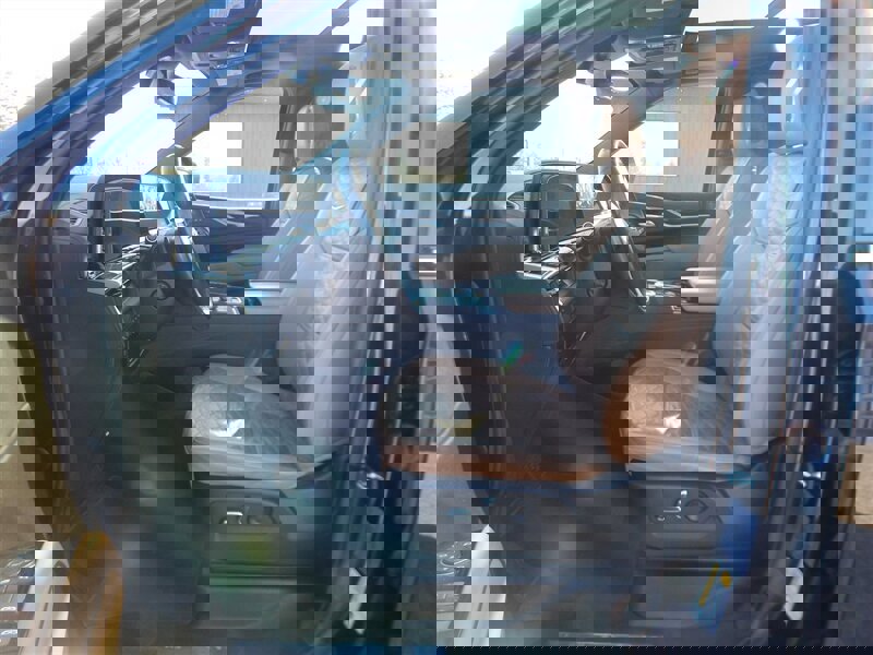 Used 2022 Cadillac Escalade Premium Luxury w/ LPO, Radiant Package image 23