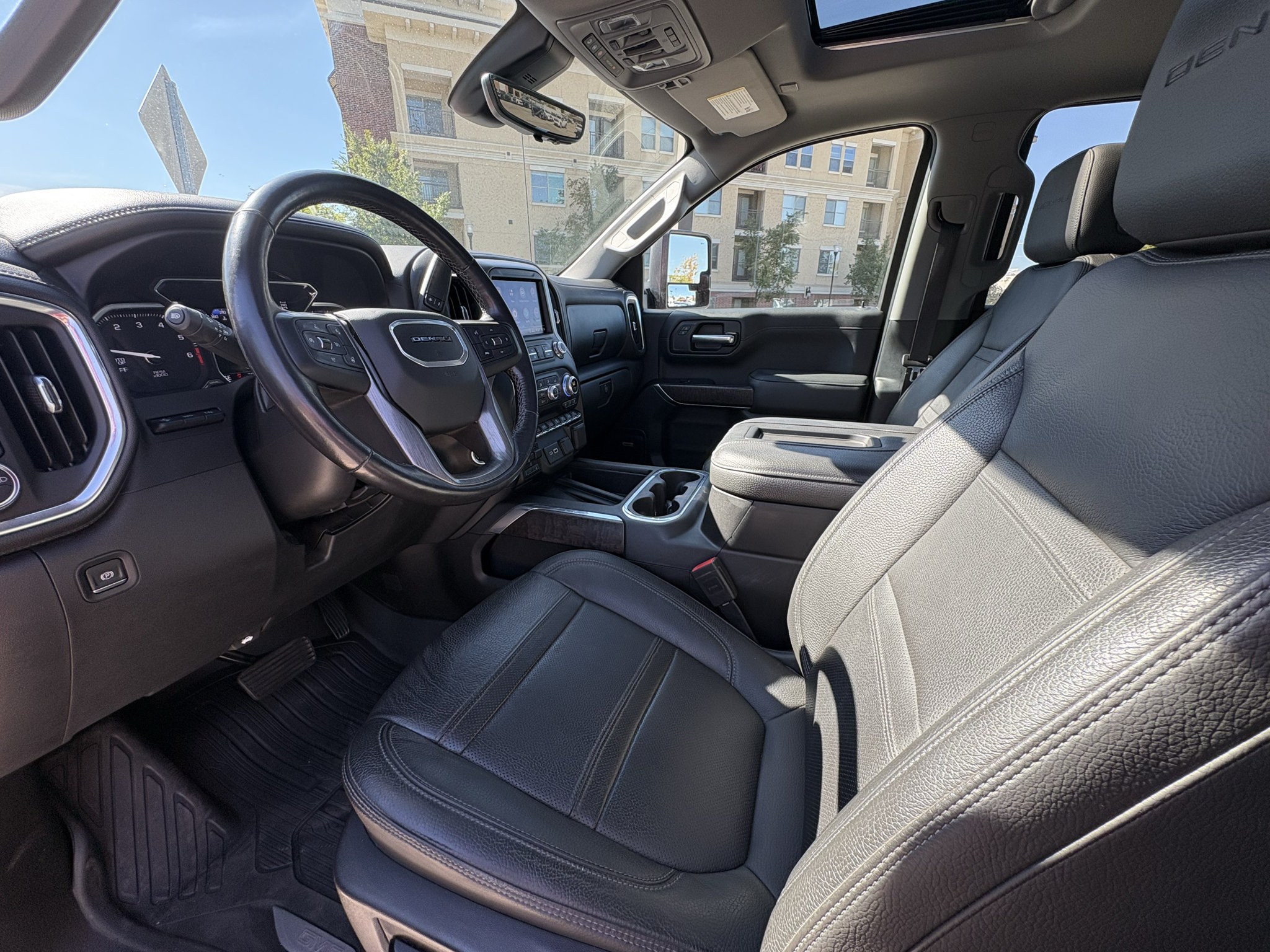 Used 2020 GMC Sierra 1500 Denali w/ Denali Ultimate Package AWD/4WD image 18
