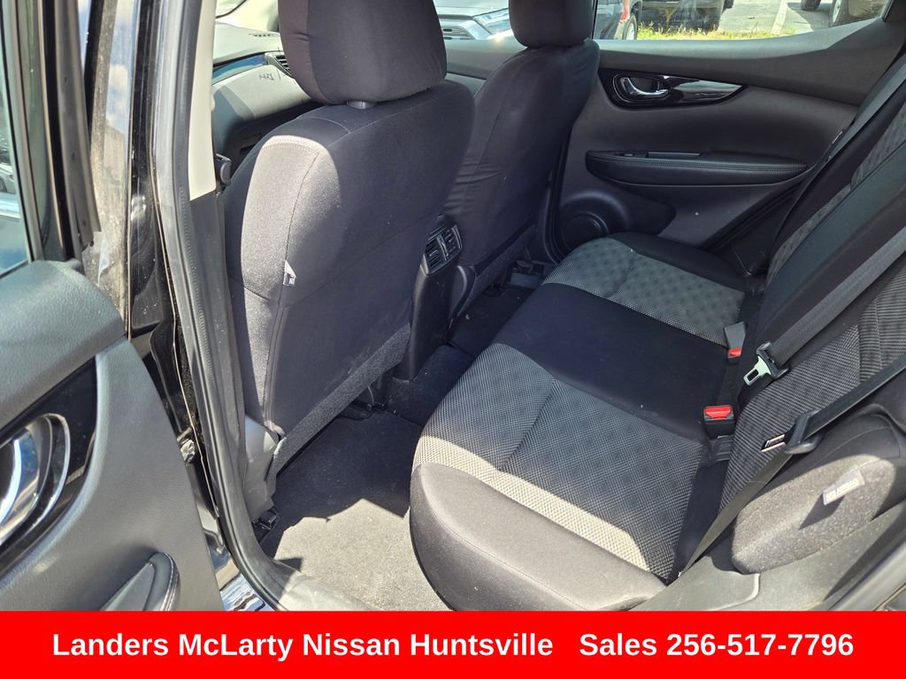 Used 2022 Nissan Rogue Sport SV FWD image 14