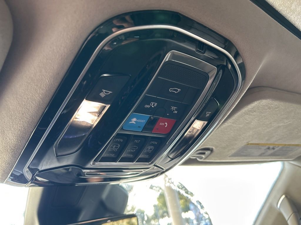 Used 2023 Jeep Grand Wagoneer L Series II image 63