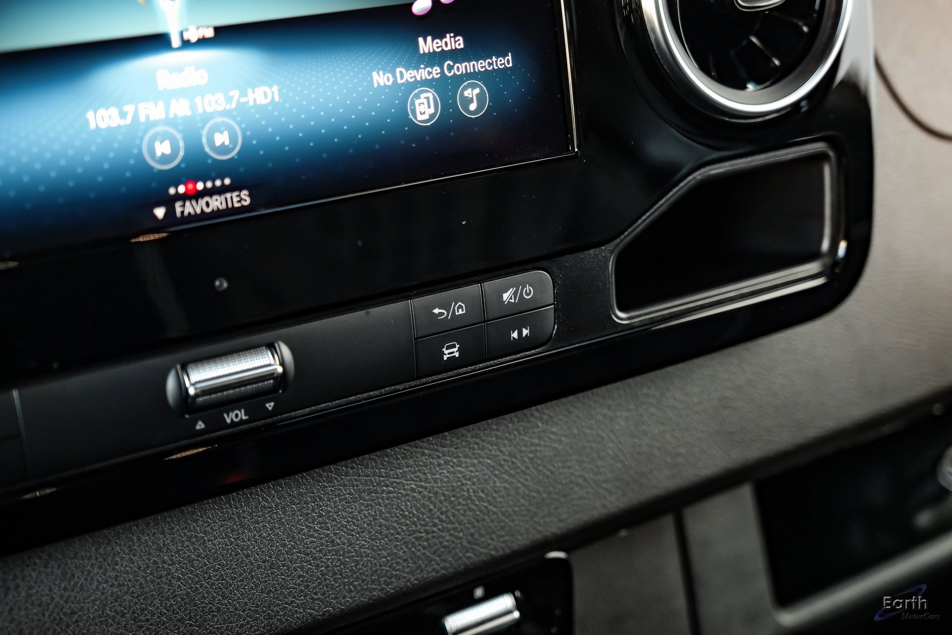 Used 2023 Mercedes-Benz Sprinter 3500 w/ Parking Package image 60