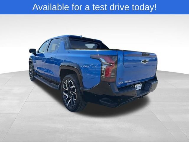Used 2025 Chevrolet Silverado EV RST AWD/4WD image 3