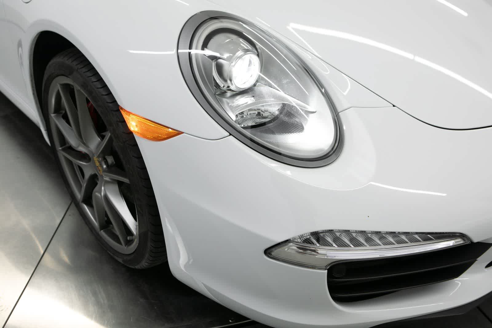 Certified 2016 Porsche 911 Carrera RWD image 12