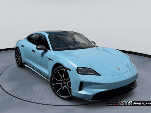 Used 2025 Porsche Taycan 4S AWD/4WD image 3