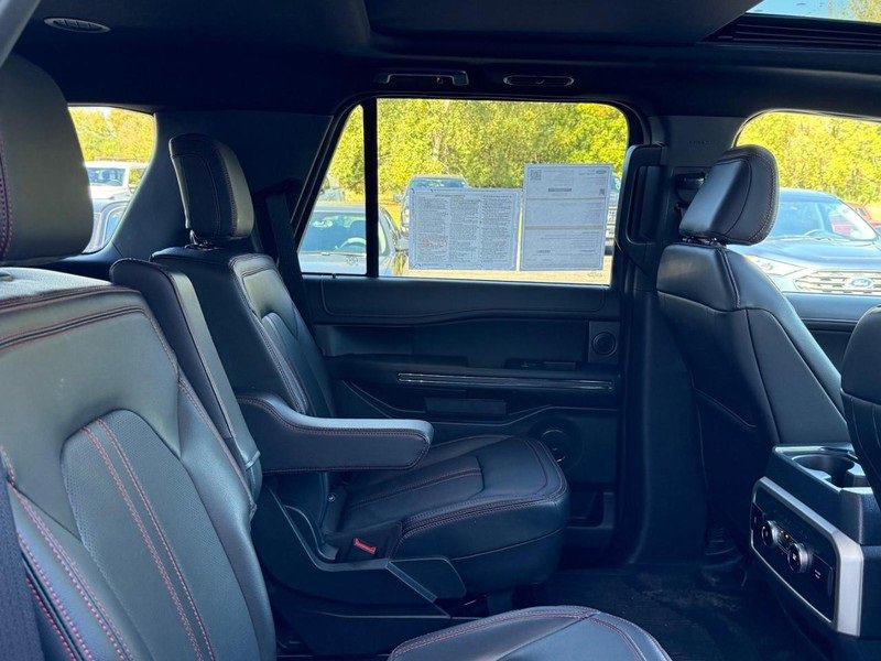 Certified 2022 Ford Expedition Limited image 8