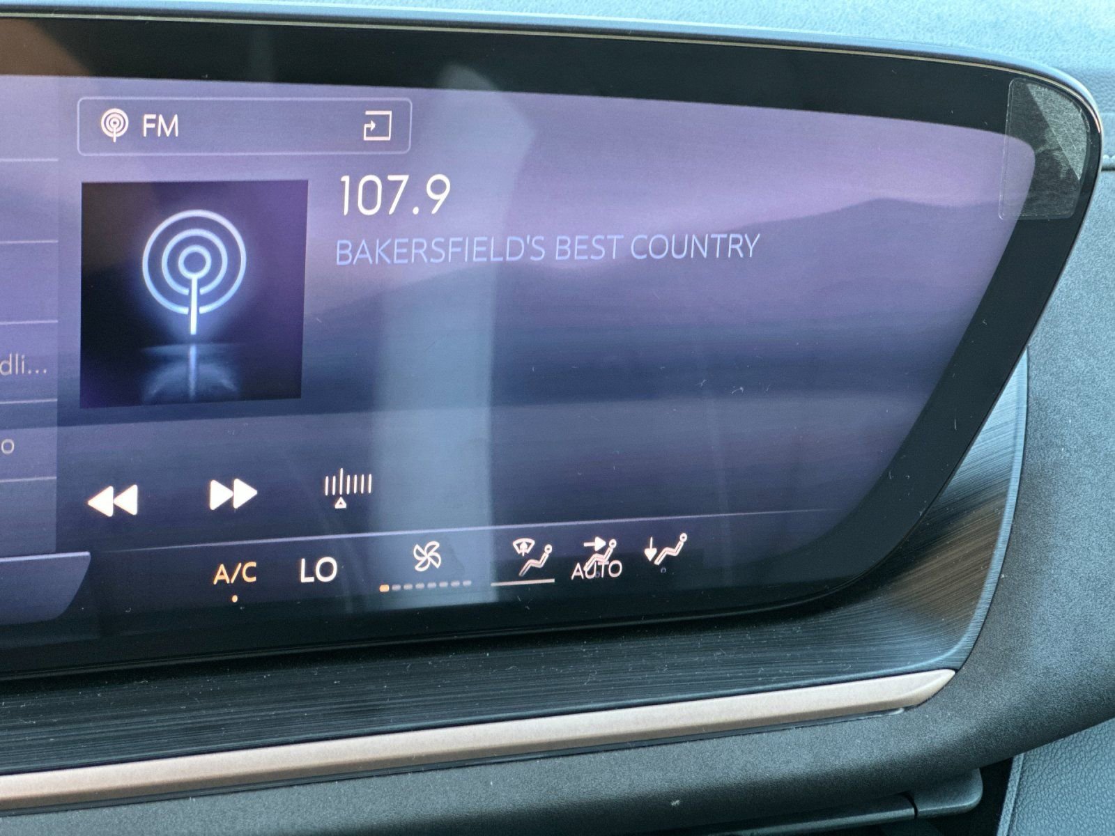 New 2025 Buick Envision Sport Touring image 18