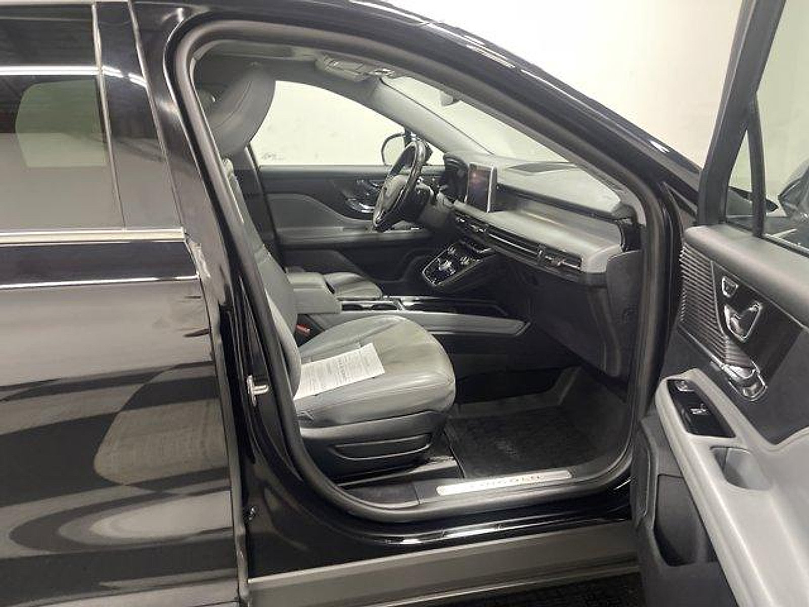 Used 2022 Lincoln Corsair Reserve w/ Elements Package AWD/4WD image 19