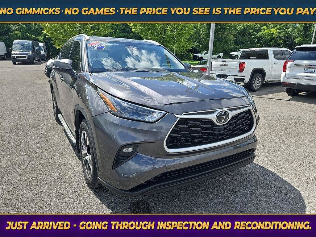 Used 2022 Toyota Highlander XLE