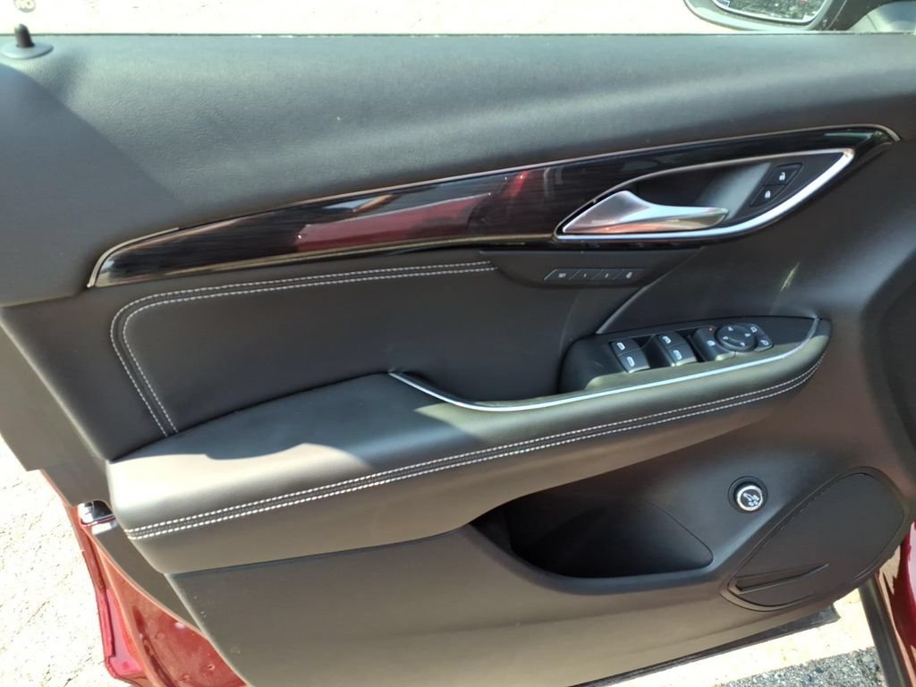 Used 2023 Buick Envision Essence FWD image 11
