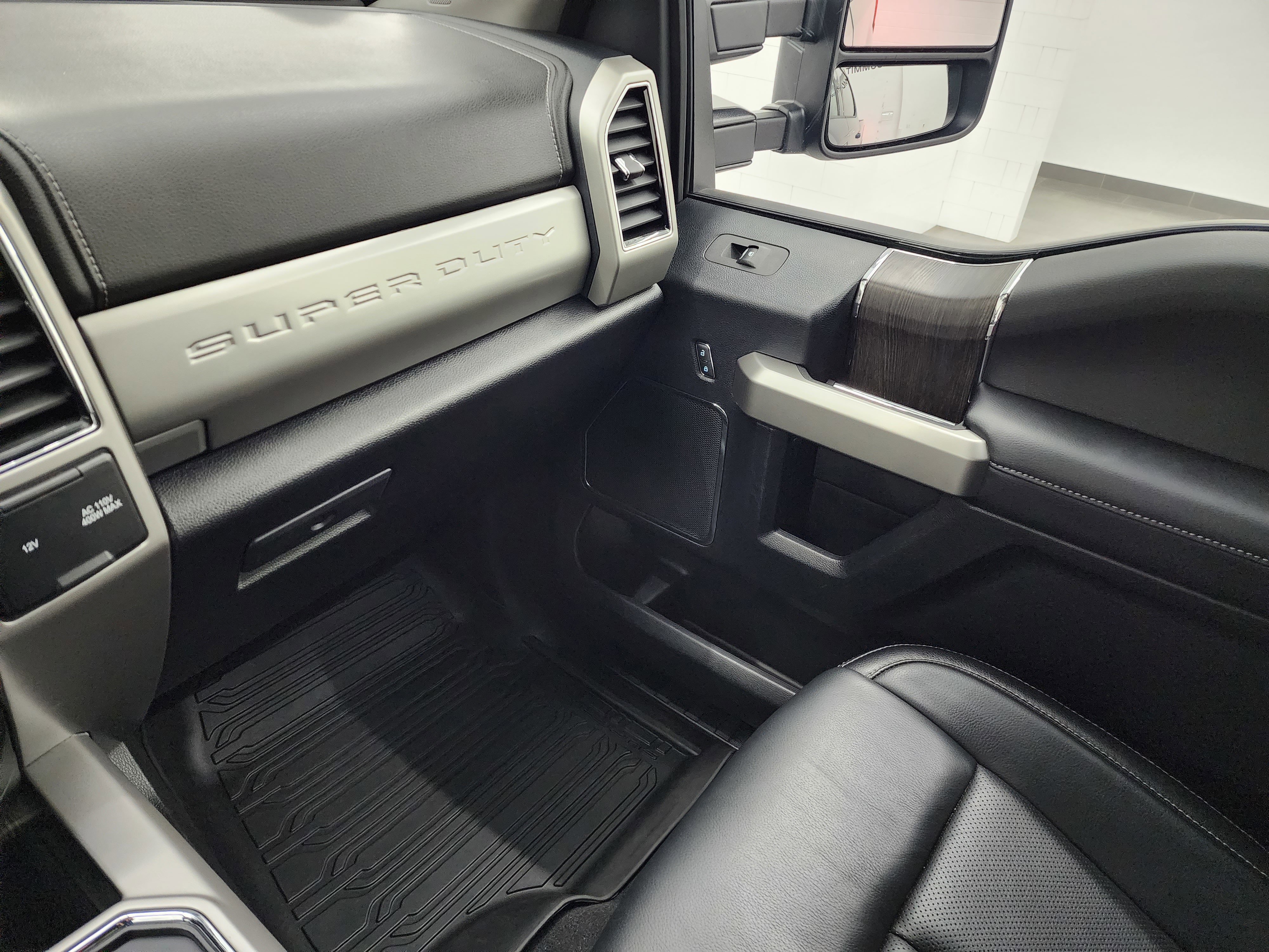 Used 2020 Ford F250 Lariat image 12