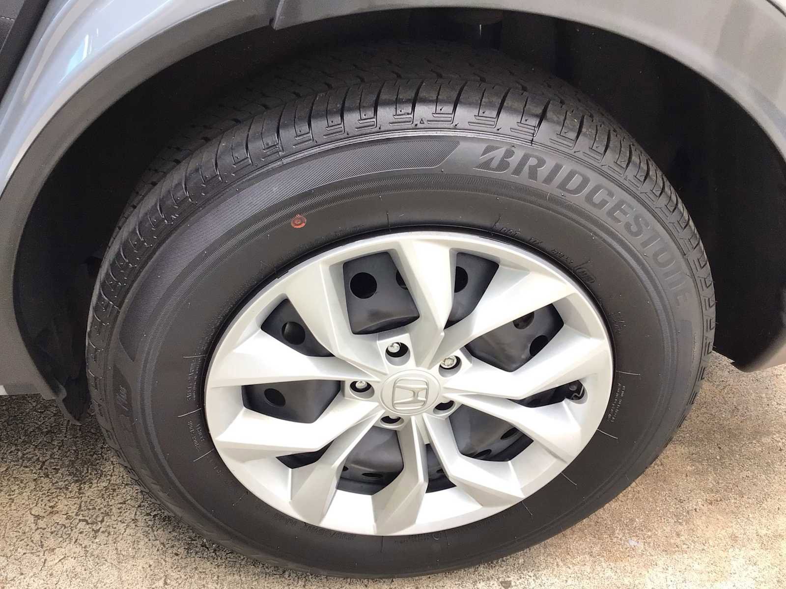 Used 2025 Honda CR-V LX image 10