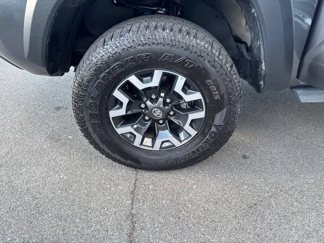 Used 2023 Toyota Tacoma TRD Off-Road AWD/4WD image 36