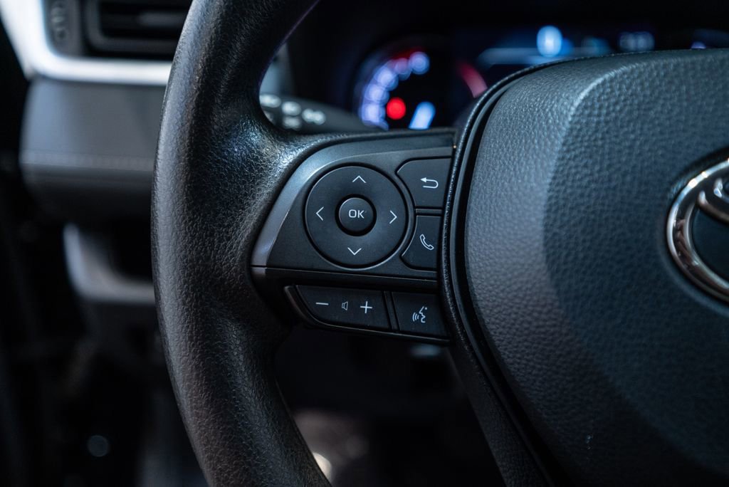 Used 2024 Toyota RAV4 LE image 19