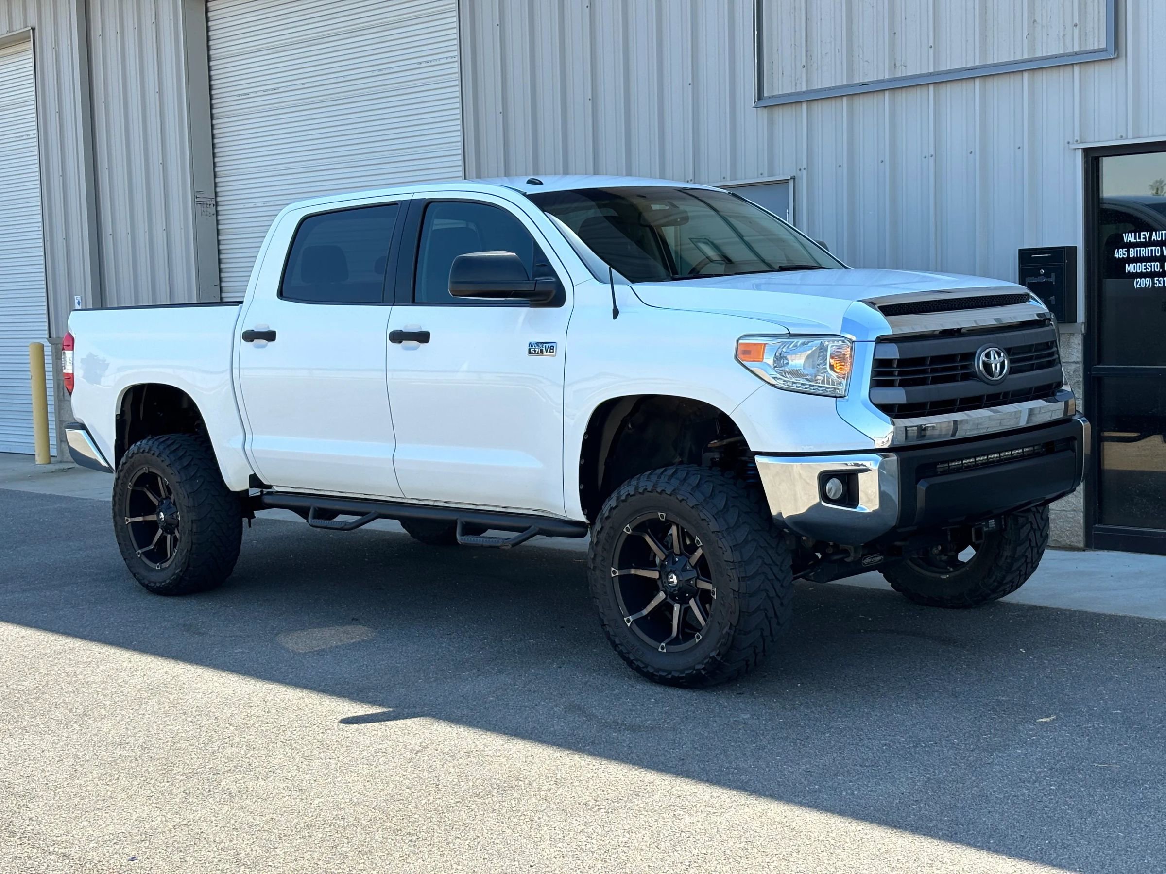 Used 2014 Toyota Tundra SR5 image 1