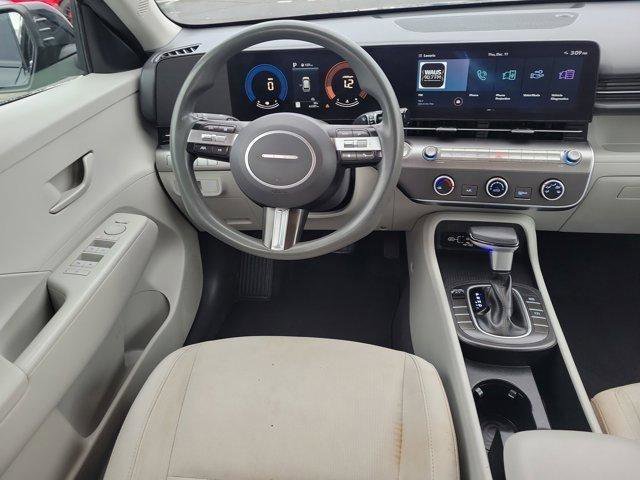 Used 2025 Hyundai Kona SE FWD image 12
