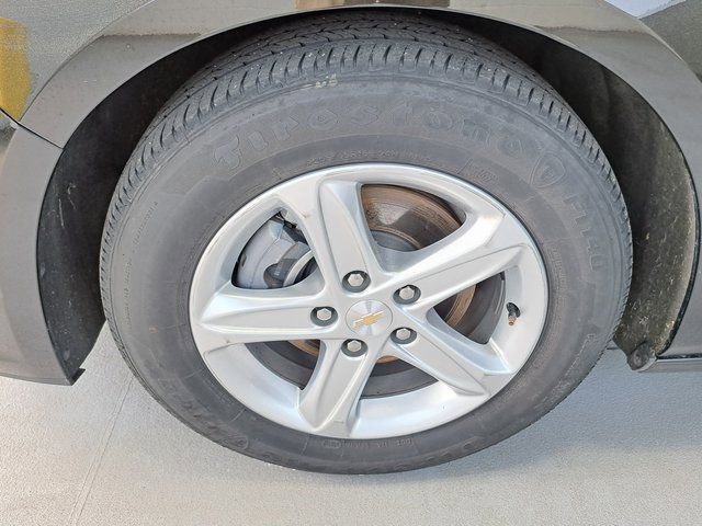 Used 2024 Chevrolet Malibu LT image 30