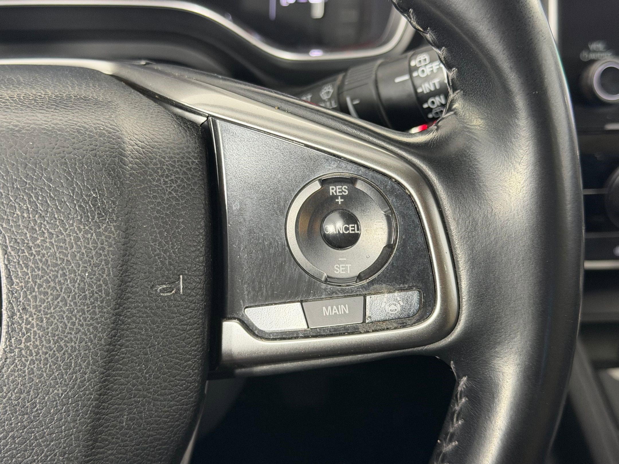 Used 2018 Honda CR-V Touring image 29