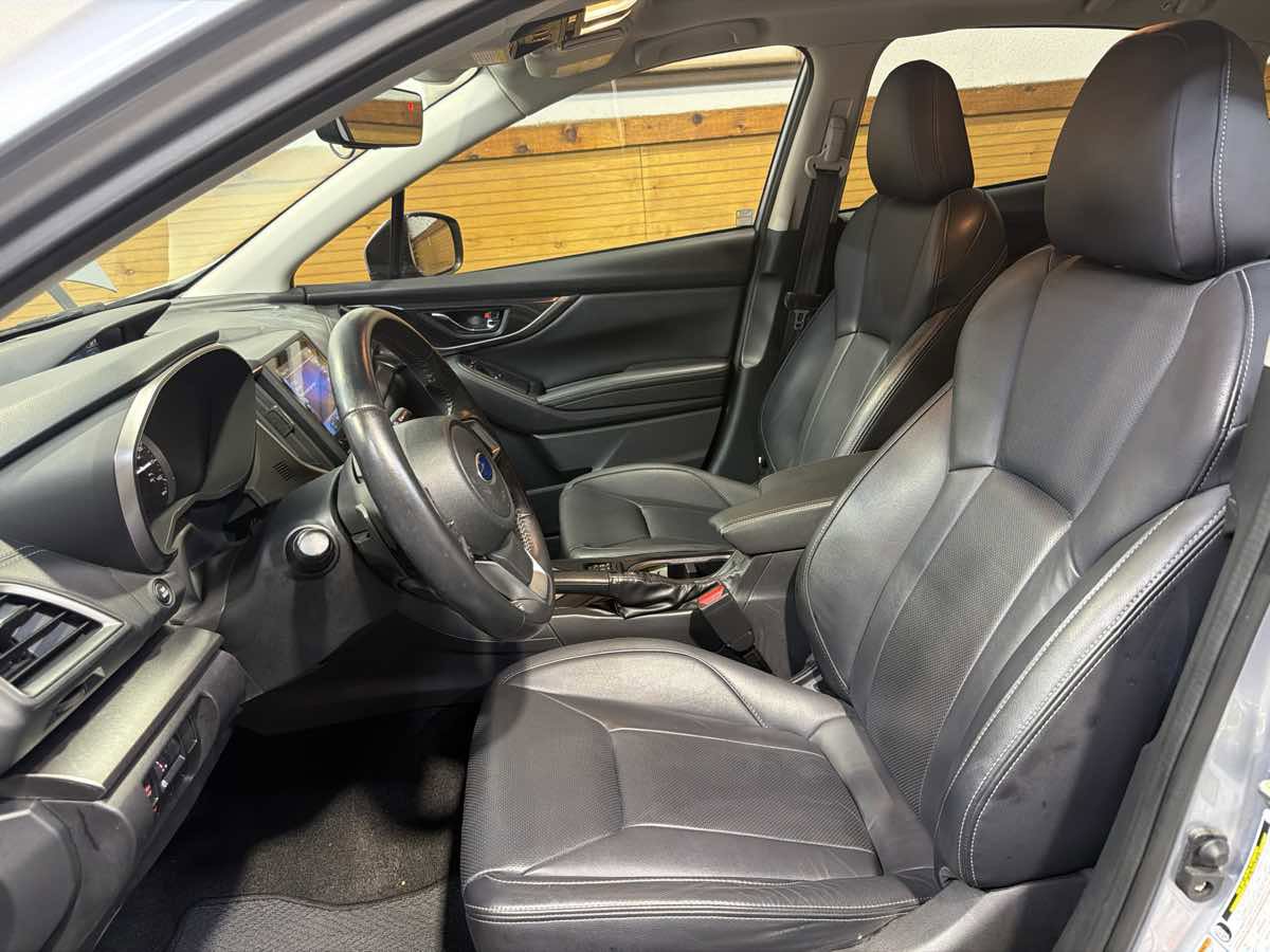 Used 2017 Subaru Impreza 2.0i Limited image 17