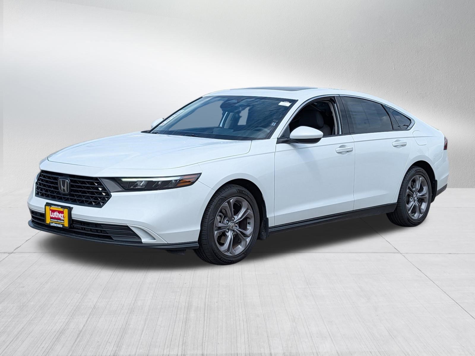 Used 2024 Honda Accord EX image 3