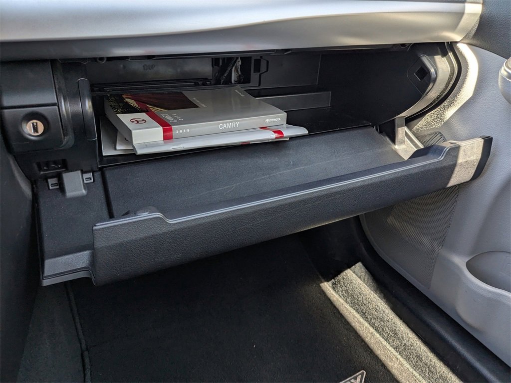 Used 2015 Toyota Camry image 27