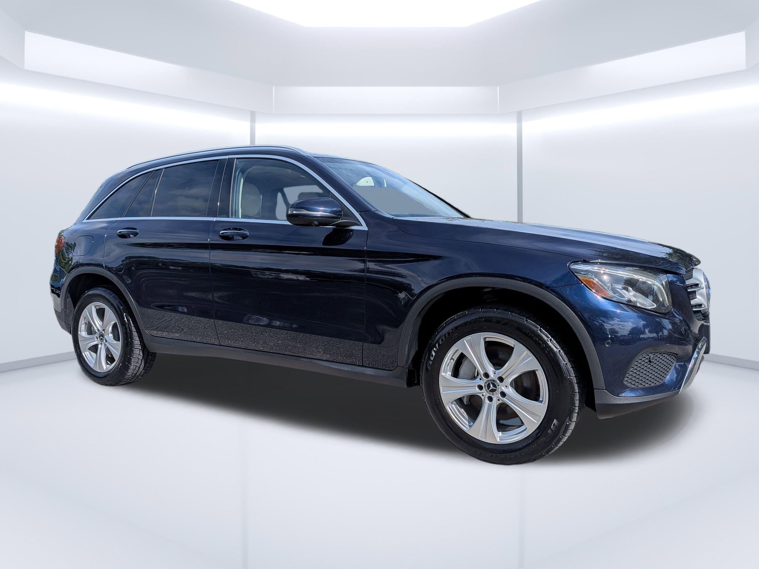 Used 2018 Mercedes-Benz GLC 300 4MATIC image 1