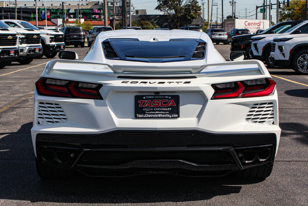 Used 2023 Chevrolet Corvette Stingray Preferred Cpe w/ Z51 Performance Package RWD image 8