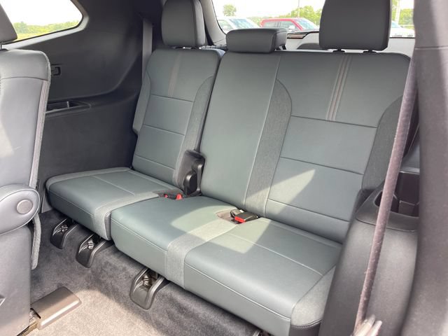 Used 2024 GMC Acadia AT4 w/ LPO, Floor Liner Package AWD/4WD image 29