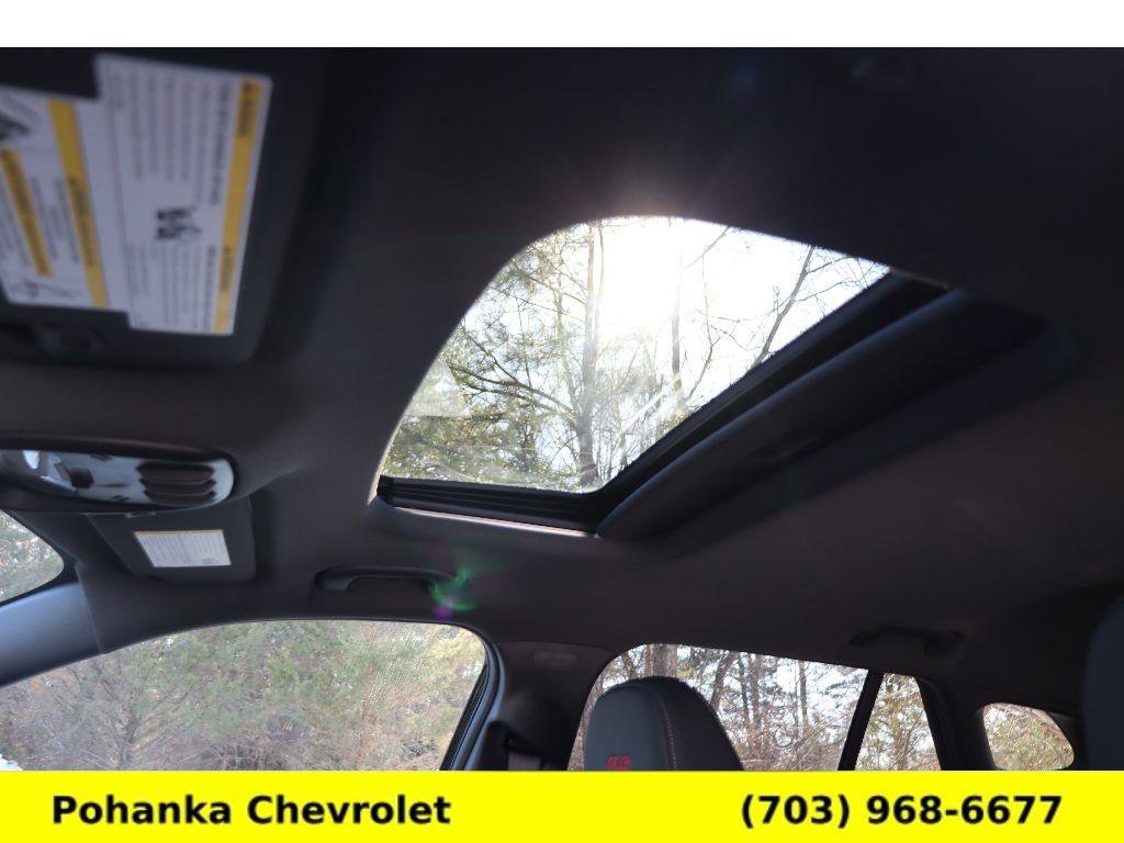 New 2026 Chevrolet Trax RS w/ Sunroof Package FWD image 21