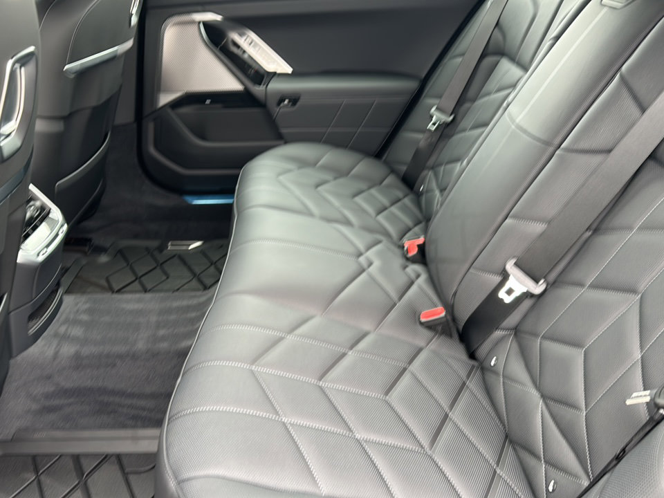 New 2026 BMW 740i RWD image 15
