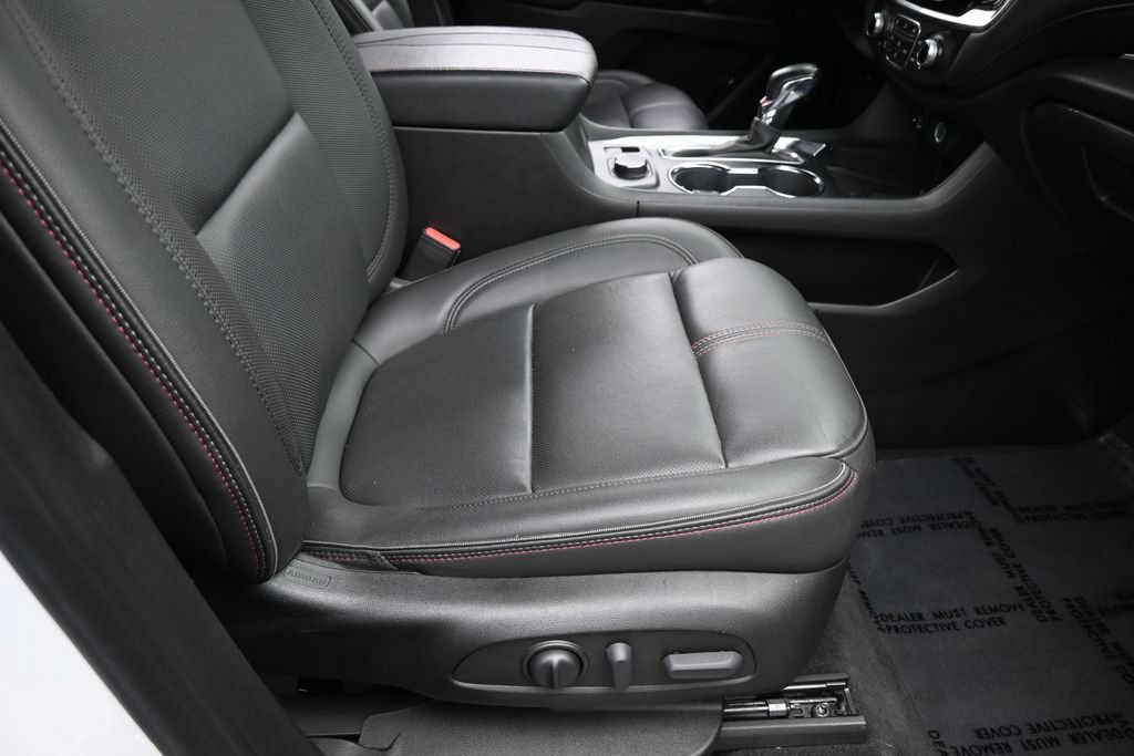 Used 2023 Chevrolet Traverse RS FWD image 54