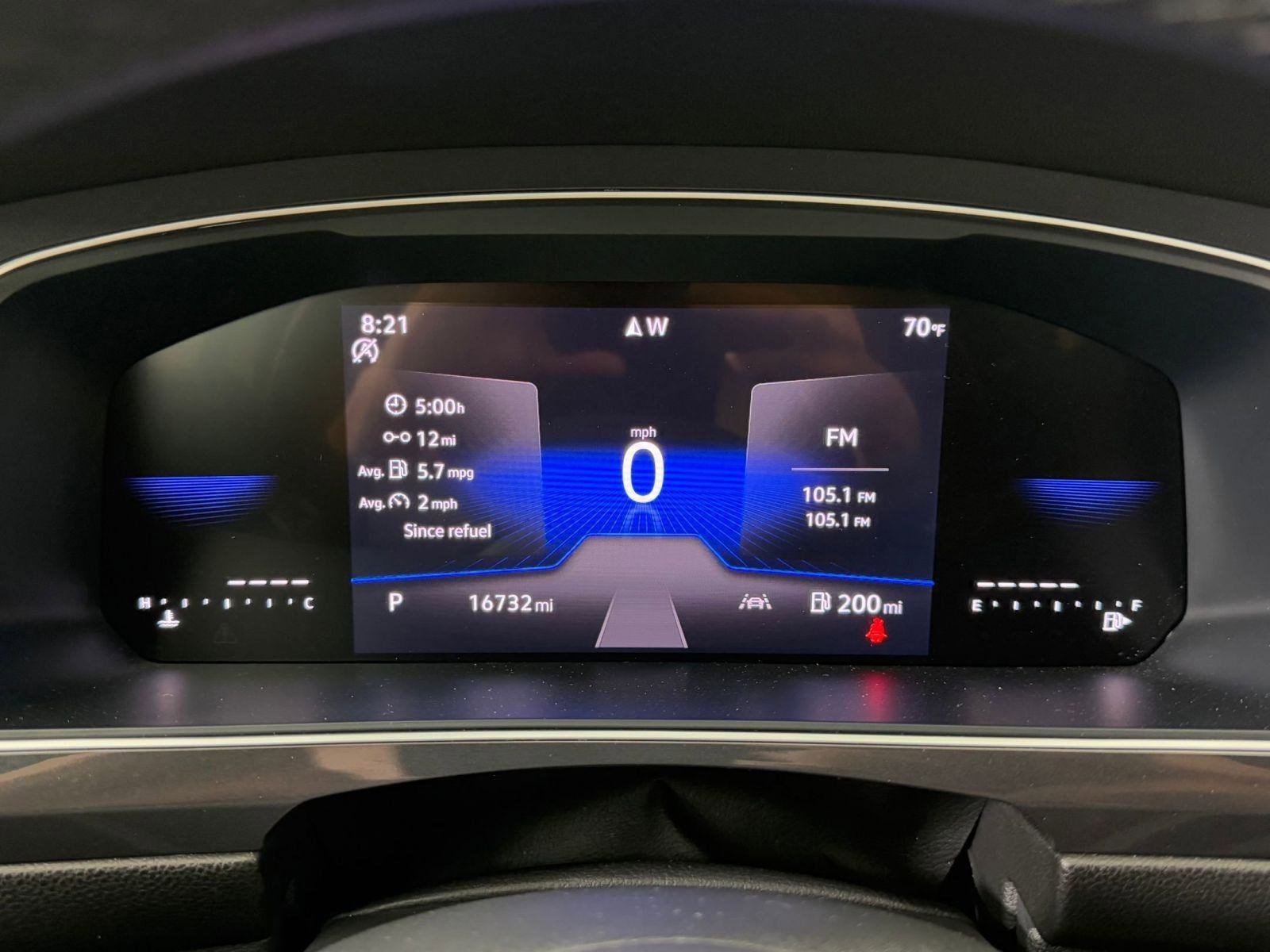 Used 2024 Volkswagen Tiguan SE R-Line image 23