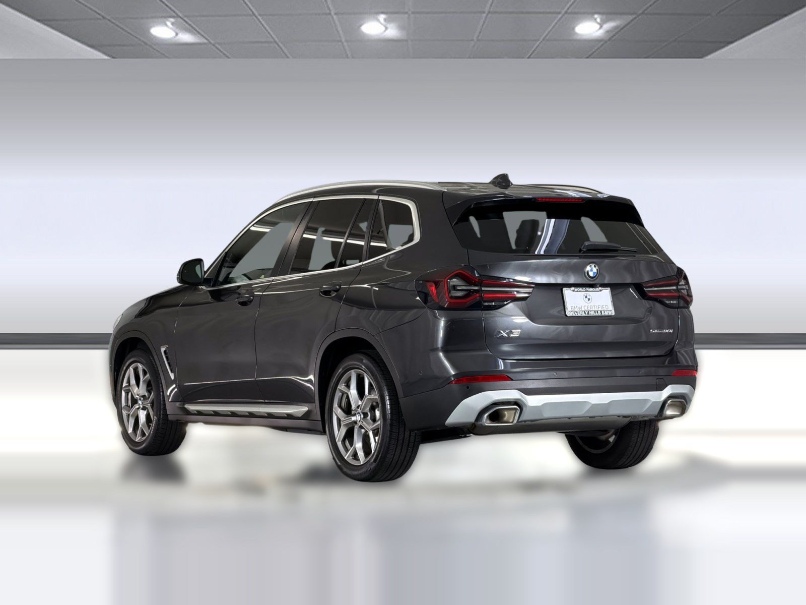 Certified 2024 BMW X3 sDrive30i w/ Premium Package RWD image 3