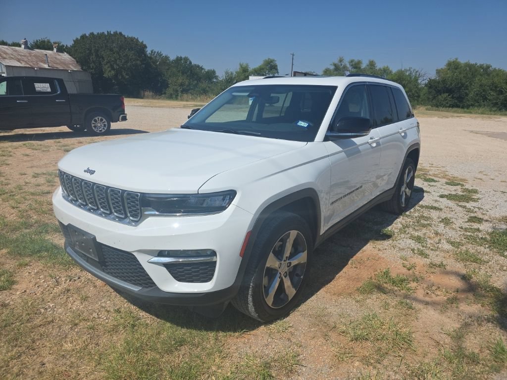 Used 2022 Jeep Grand Cherokee Limited RWD image 4