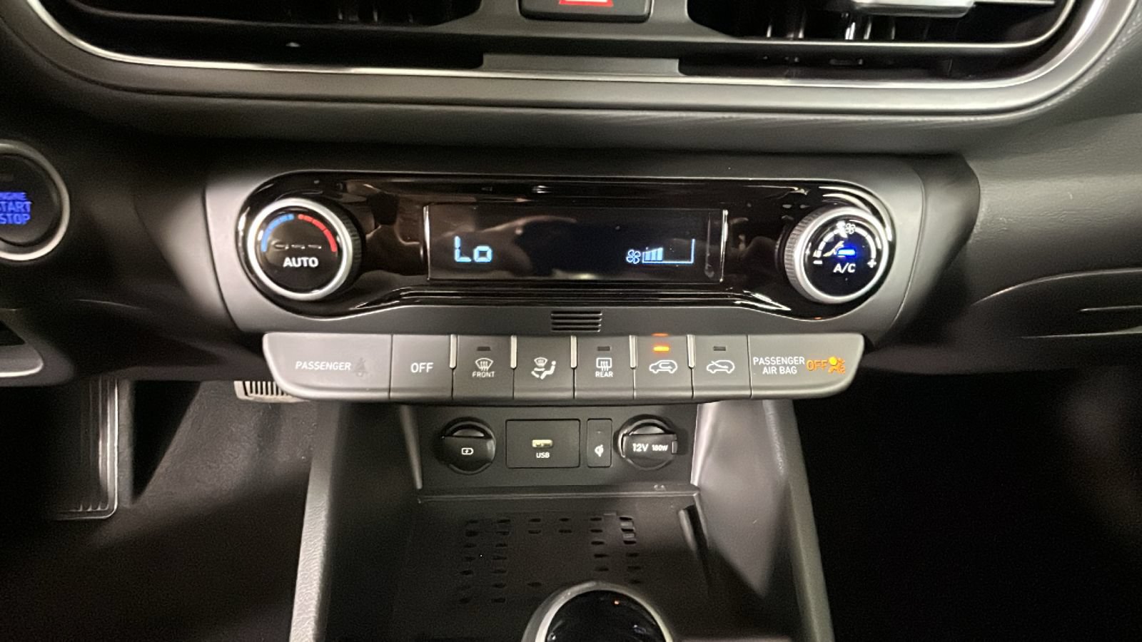 Certified 2023 Hyundai Kona SEL w/ Convenience Package FWD image 28