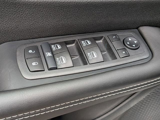 New 2026 Chrysler Pacifica Select image 14