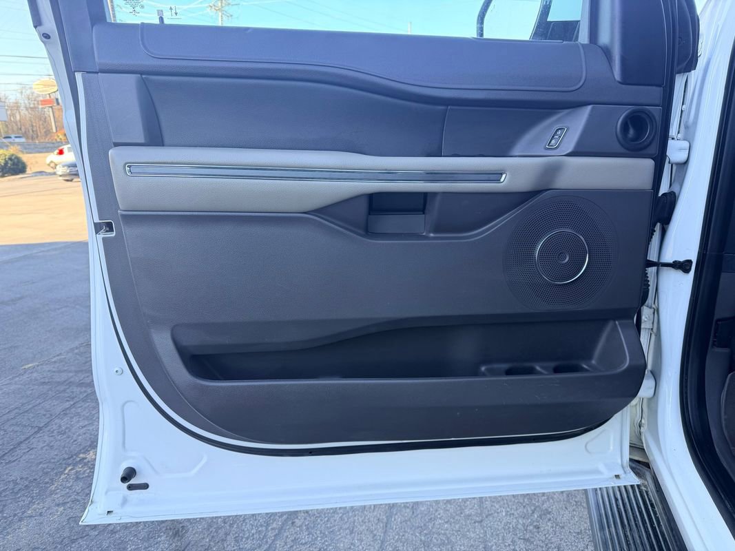 Used 2020 Ford Expedition XLT w/ Equipment Group 201A image 23