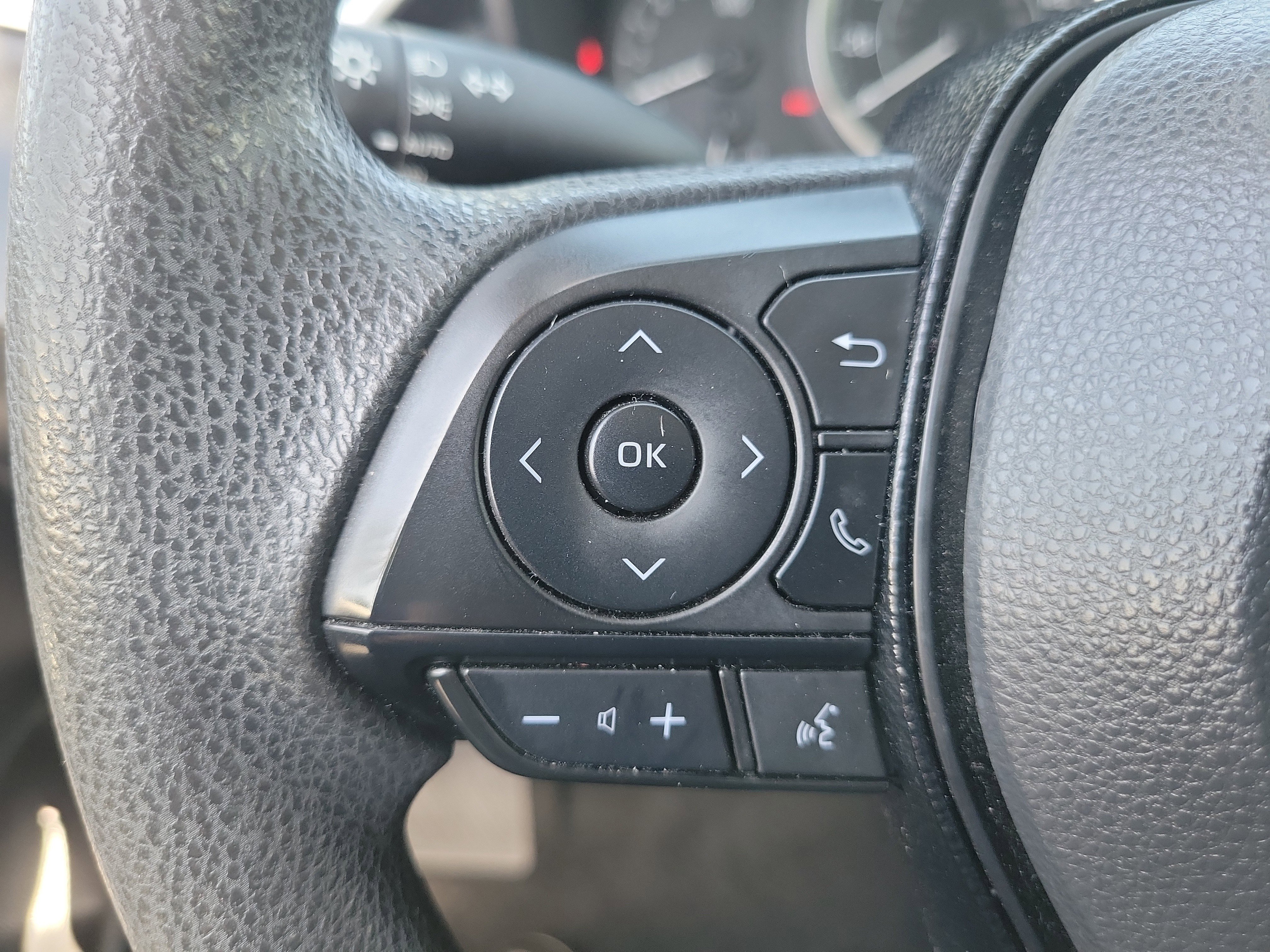 Used 2021 Toyota Corolla LE image 10