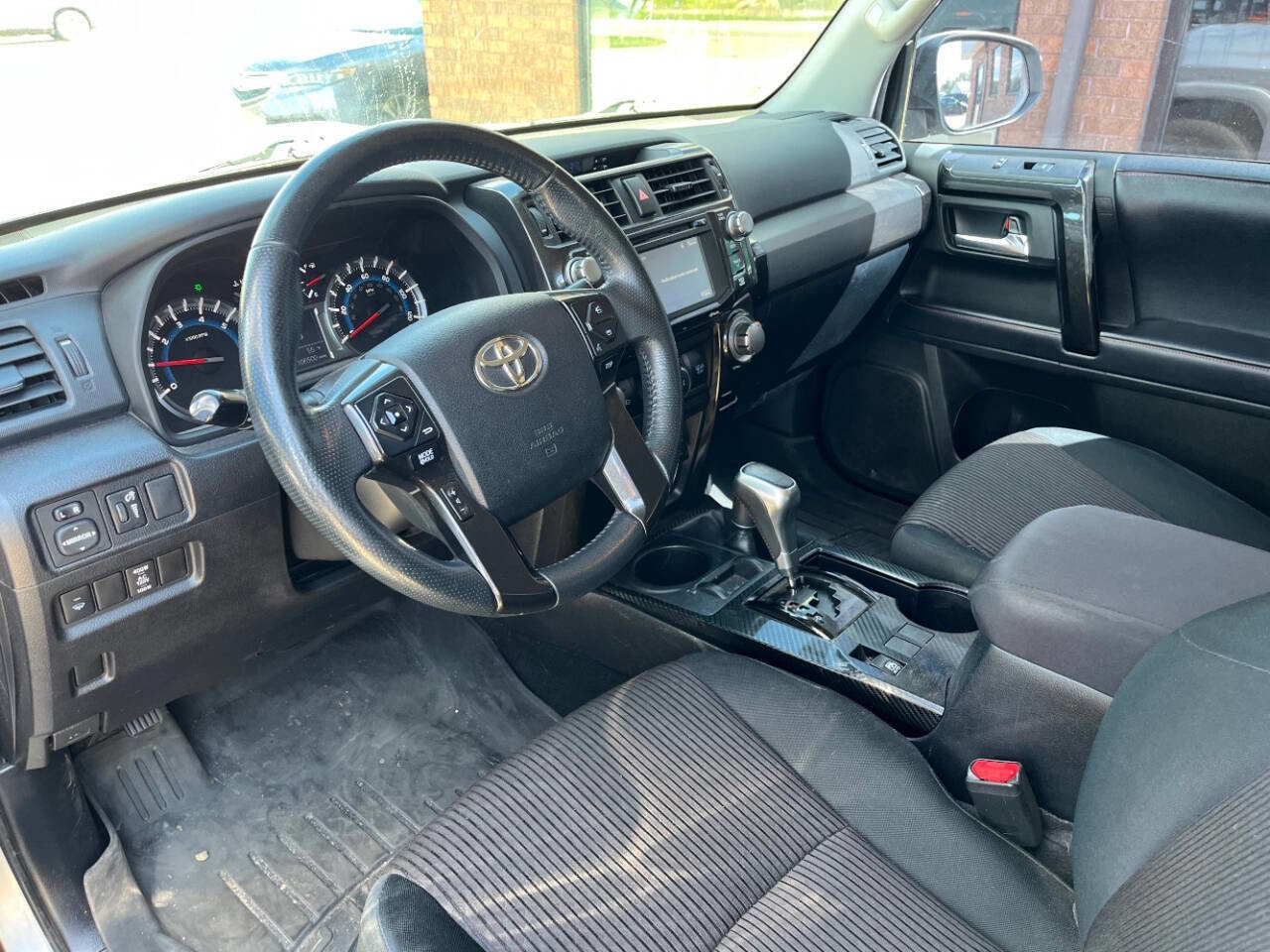 Used 2018 Toyota 4Runner TRD Off-Road w/ TRD Performance Package AWD/4WD image 7