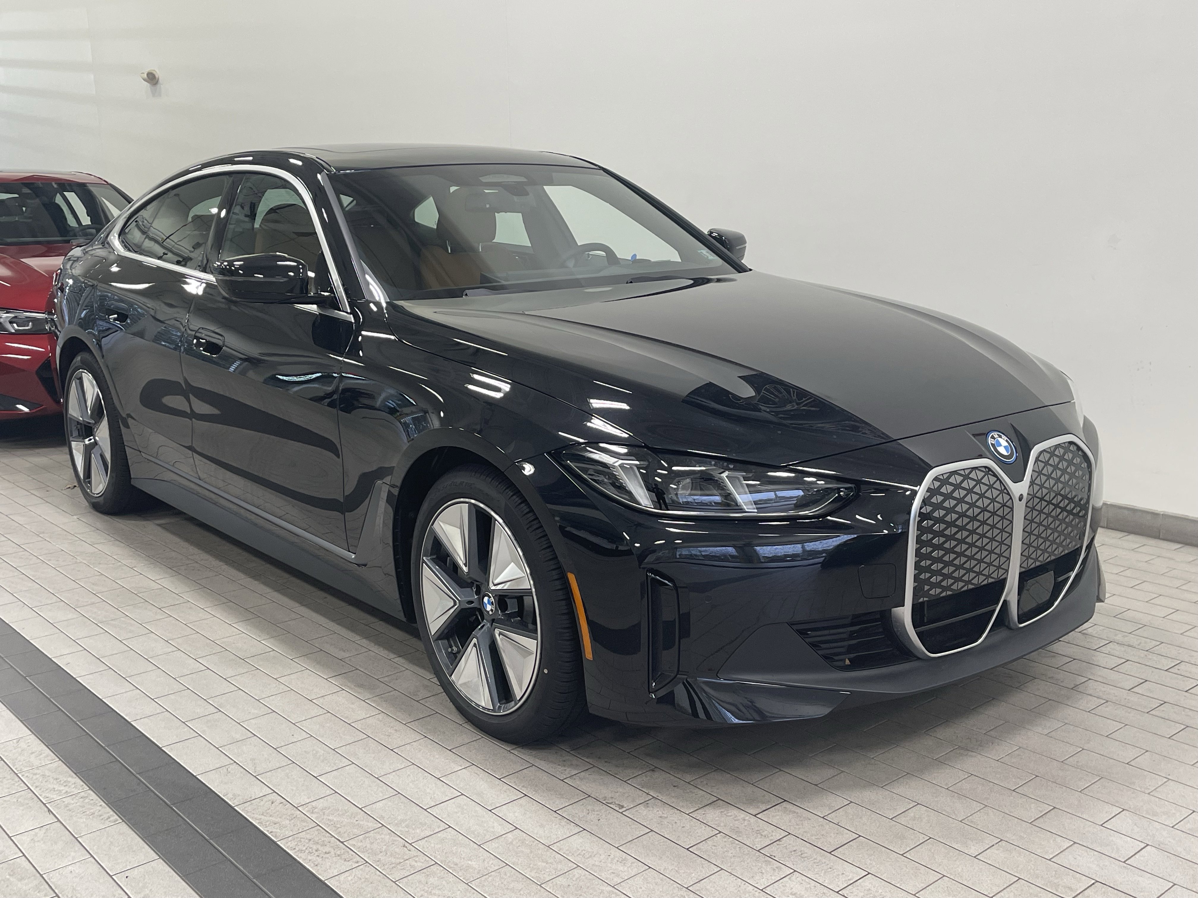 Used 2025 BMW i4 xDrive40i w/ Premium Package image 2